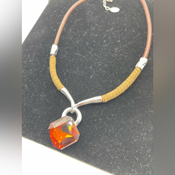 Beautiful Signed Statement Necklace with Brown/Champagne Amber Crystal - Picture 5 of 6